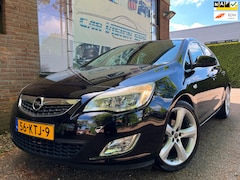 Opel Astra - 1.6 Cosmo|Trekhaak|Leder|Airco|Cruise|