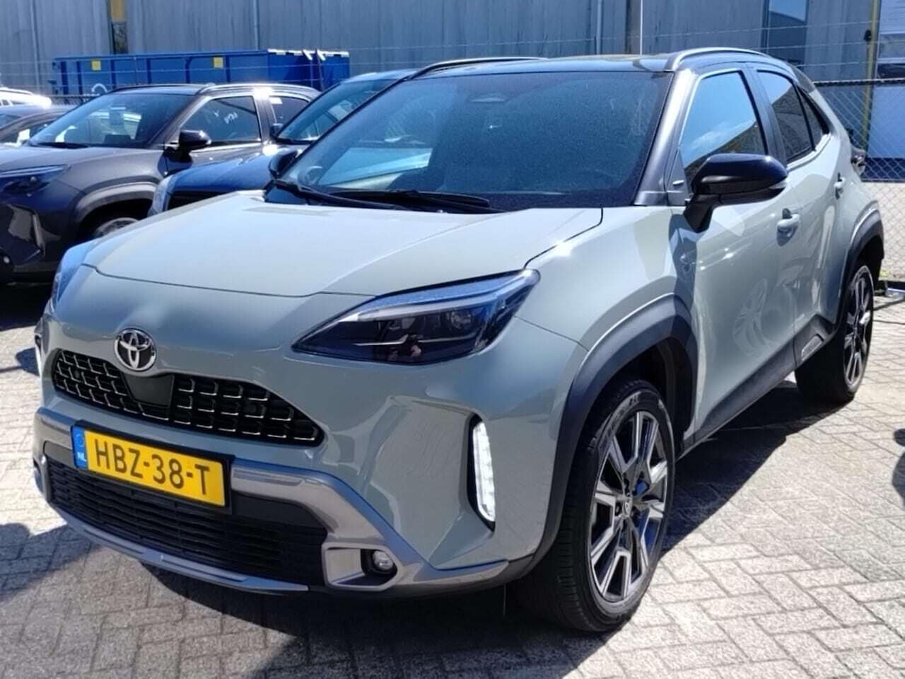 Toyota Yaris Cross - 1.5 Hybrid 130 Launch Edition Automaat 130pk | JBL | HUB | BSM | PDC vóór- & achter | BTW- - AutoWereld.nl