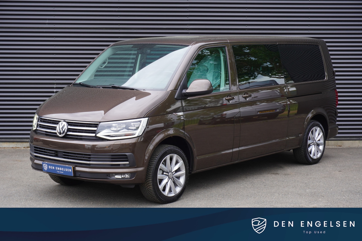 Volkswagen Transporter - 204pk Euro6 Automaat L2H1 2x Schuifdeur Dubbele cabine Highline 70 Edition LED Navigatie T - AutoWereld.nl