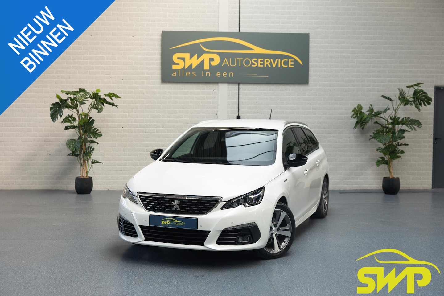Peugeot 308 - 1.2 PureTech GT | Massage | Navi | Camera | Wit metallic - AutoWereld.nl