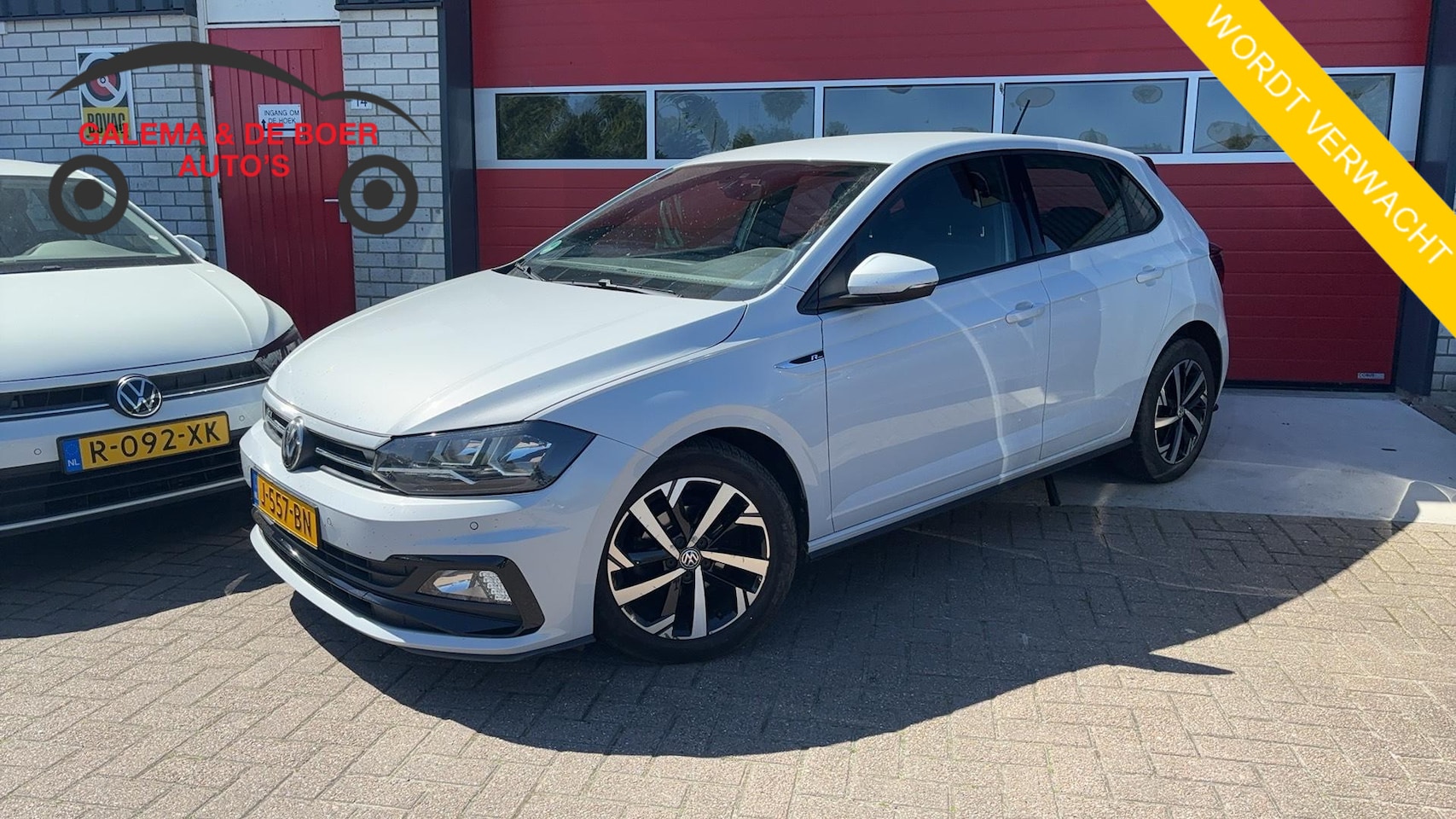 Volkswagen Polo - 1.0 TSI Highline R-LINE / WHITE SILVER / CAMERA / CARPLAY / NAVI / CLIMA / PDC / BLUETOOTH - AutoWereld.nl