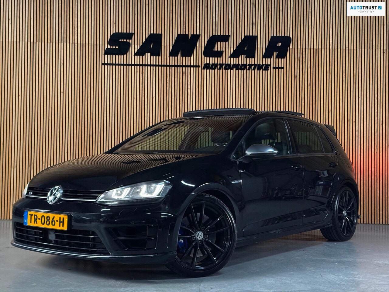 Volkswagen Golf - 2.0 TSI R 4Motion PANO|AMBIENT|E-ZETEL|CRUISECONTROL|LEDER|CAMERA|19 INCH - AutoWereld.nl