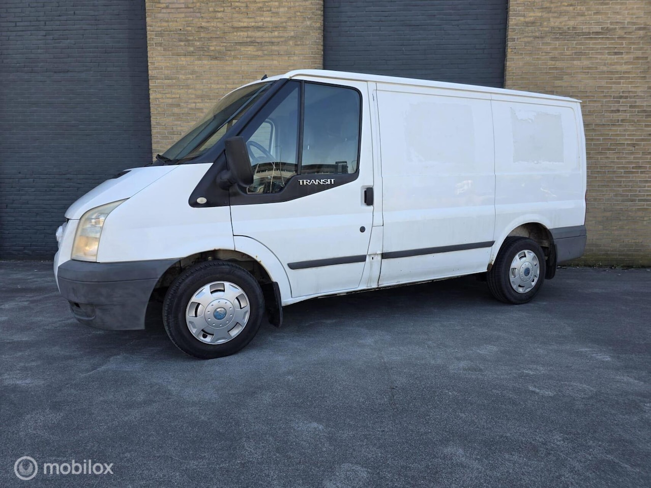 Ford Transit - 260S 2.2 TDCI AIRCO - AutoWereld.nl