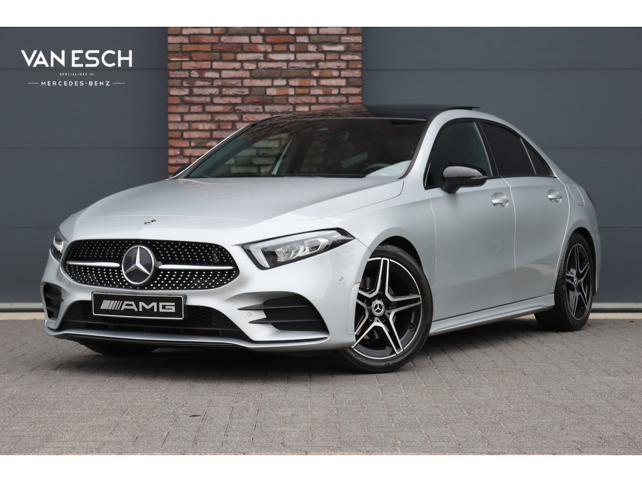 Mercedes-Benz A-klasse - 200 Business Solution AMG | Panoramadak | Camera | Night Pakket | High Performance Led | W - AutoWereld.nl
