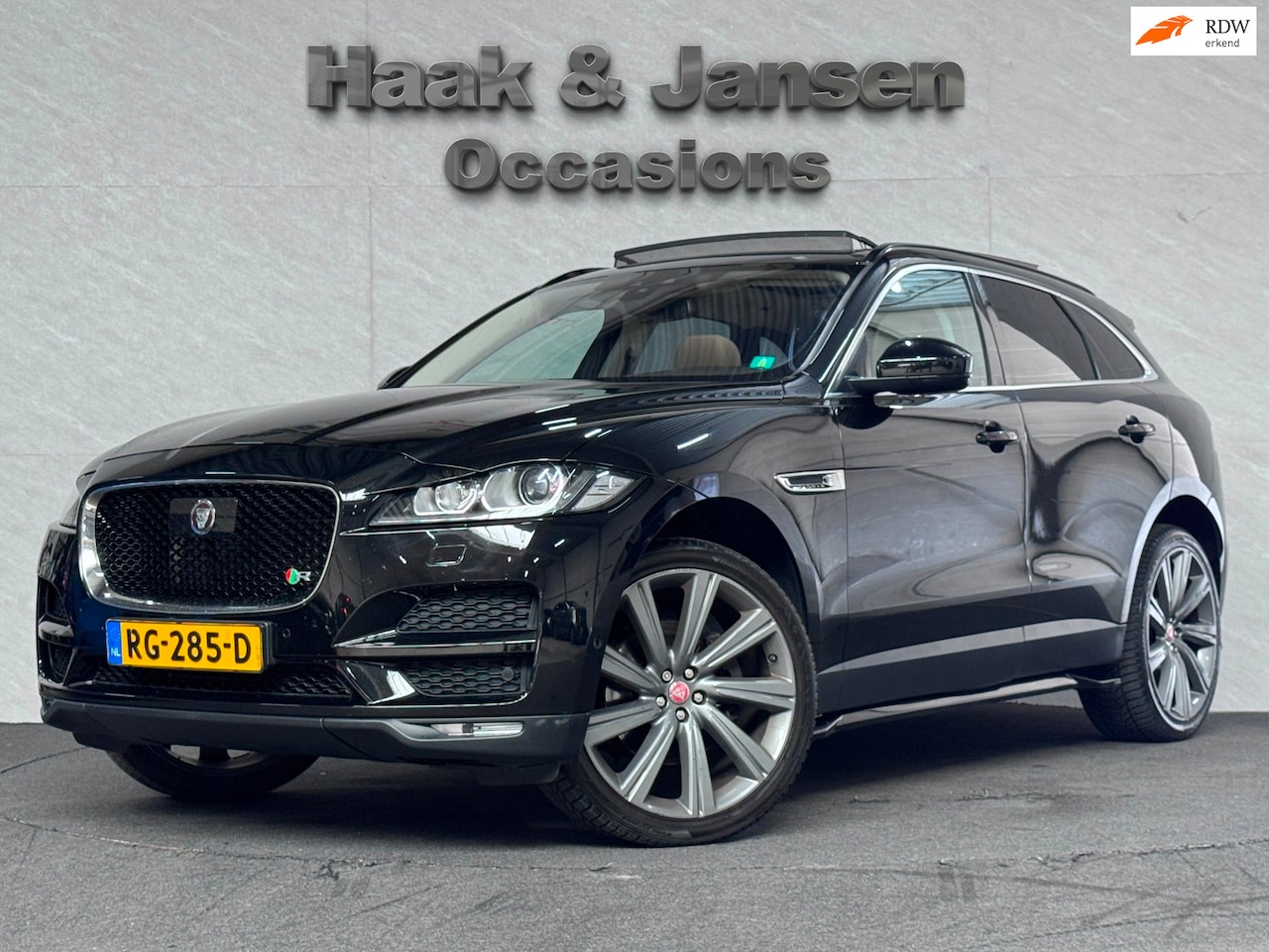 Jaguar F-Pace - 2.0 Portfolio AWD 30t Meridian Panoramadak HUD - AutoWereld.nl