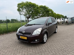 Toyota Verso - 2.2 D-4D Luna Weinig Km Uniek op Grijs kenteken