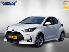 Toyota Yaris - (financiering mogelijk) 1, 5 Hybrid first edition + winterpakket