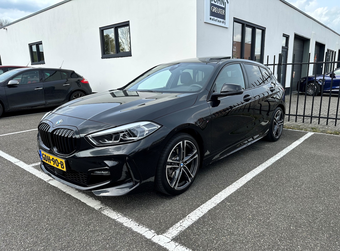BMW 1-serie - 118i BMW 118i 2024 M-sport|13dkm|Pano|Travel|Bmw premium garantie Aug 2027 - AutoWereld.nl