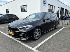 BMW 1-serie - 118i BMW 118i 2024 M-sport|13dkm|Pano|Travel|Bmw premium garantie Aug 2027