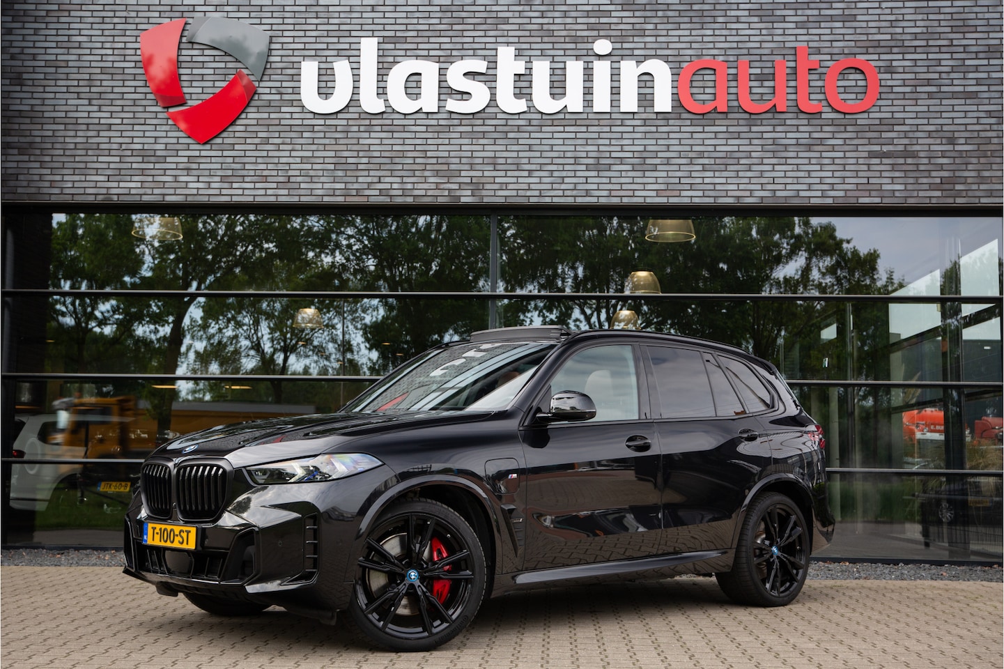 BMW X5 - xDrive50e Launch Edition M-Sport Pro , Adap Cruise, Trekhaak, Carbon, Massage, Softclose, - AutoWereld.nl