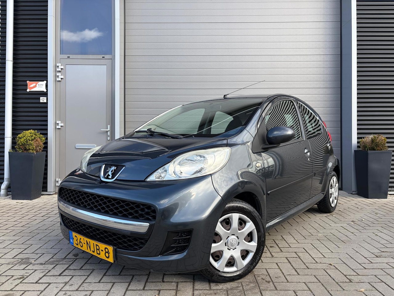 Peugeot 107 - 1.0-12V XS/NWE koppeling/Airco/Nette auto/ - AutoWereld.nl