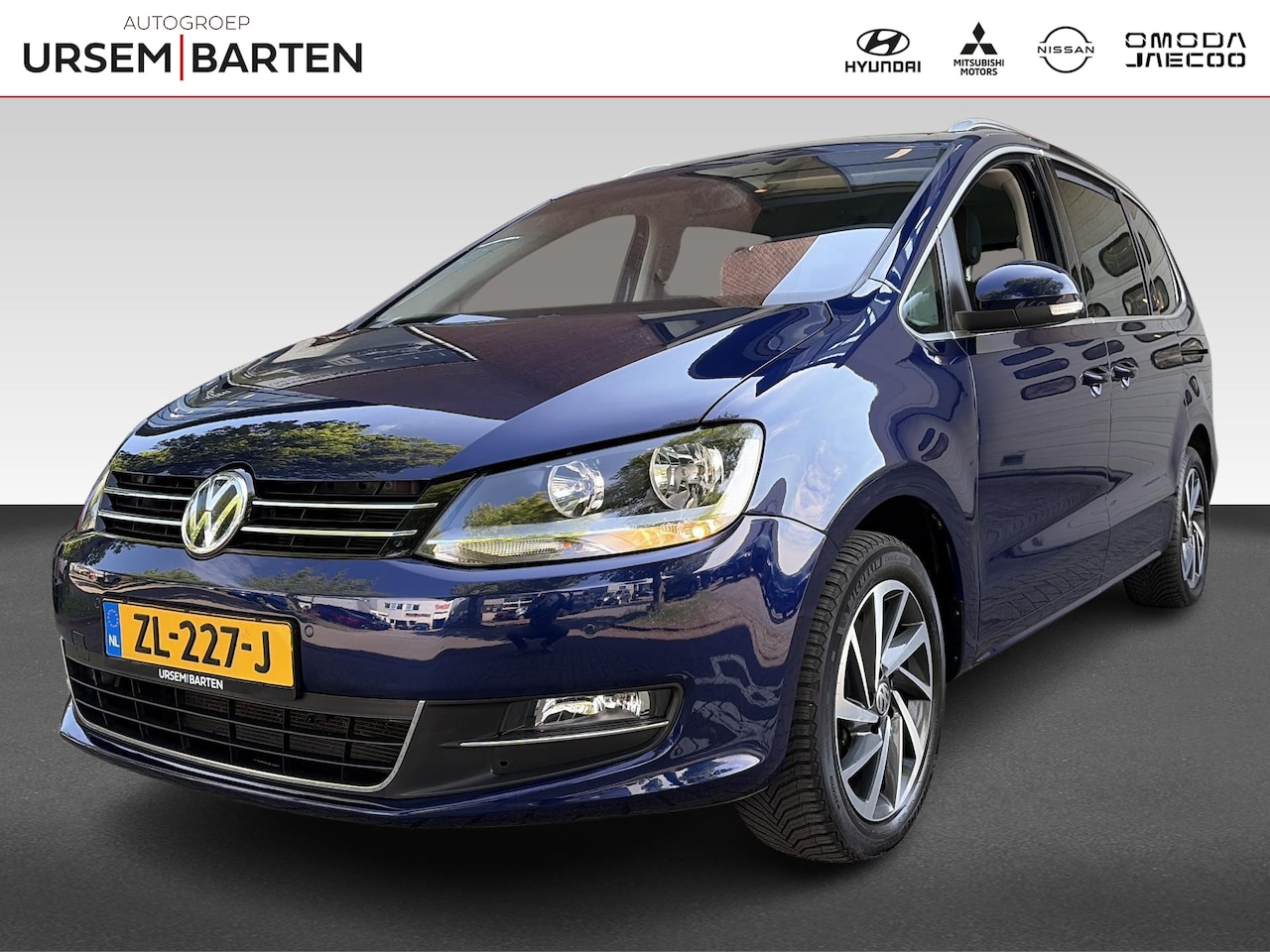 Volkswagen Sharan - 1.4 TSI Exclusive Series | Achterstoelen verschuifbaar | Airco (automatisch) | Airco separ - AutoWereld.nl