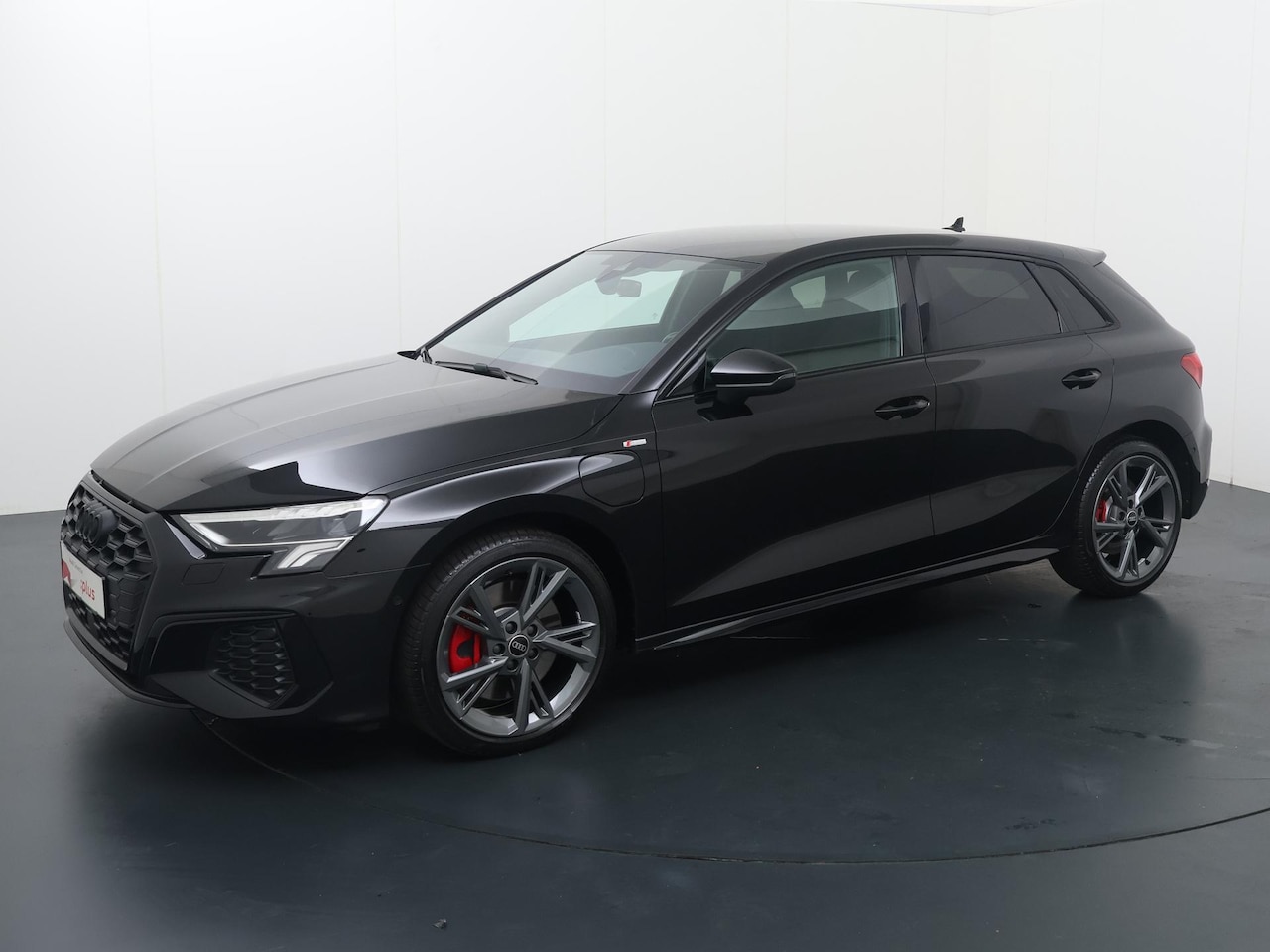 Audi A3 Sportback - 45 TFSI e S edition Competition | 245 PK | SoH 94% | Trekhaak | Adaptive cruise control | - AutoWereld.nl