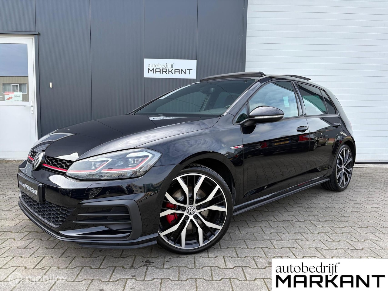 Volkswagen Golf - 2.0 TSI 230pk GTI Performance Virtual / Pano - AutoWereld.nl