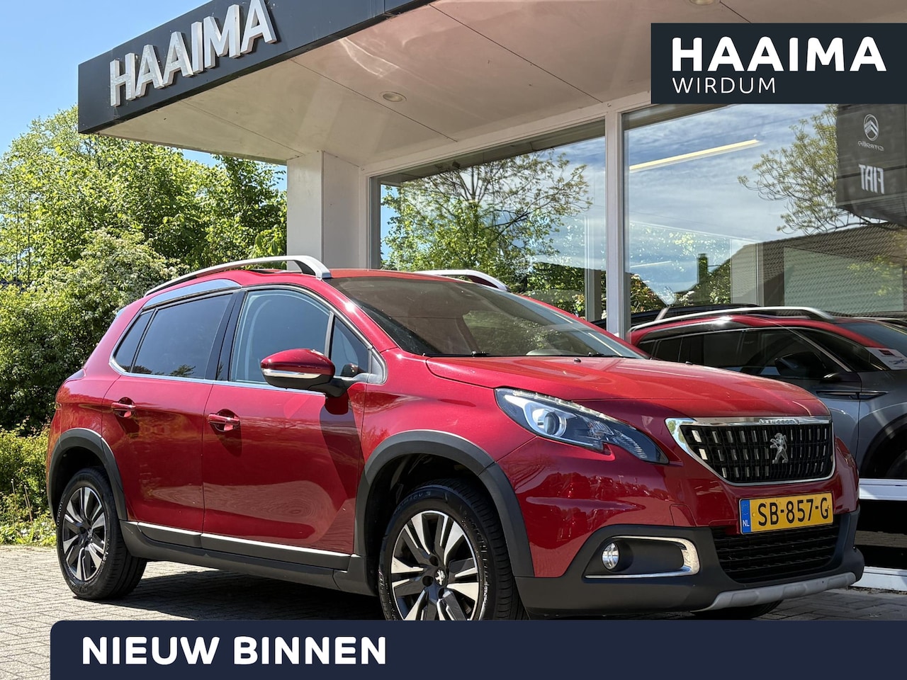 Peugeot 2008 - 1.2T 110pk Allure | 1e eigenaar | Dealeronderhouden | Trekhaak | Navigatie | Parkeersensor - AutoWereld.nl
