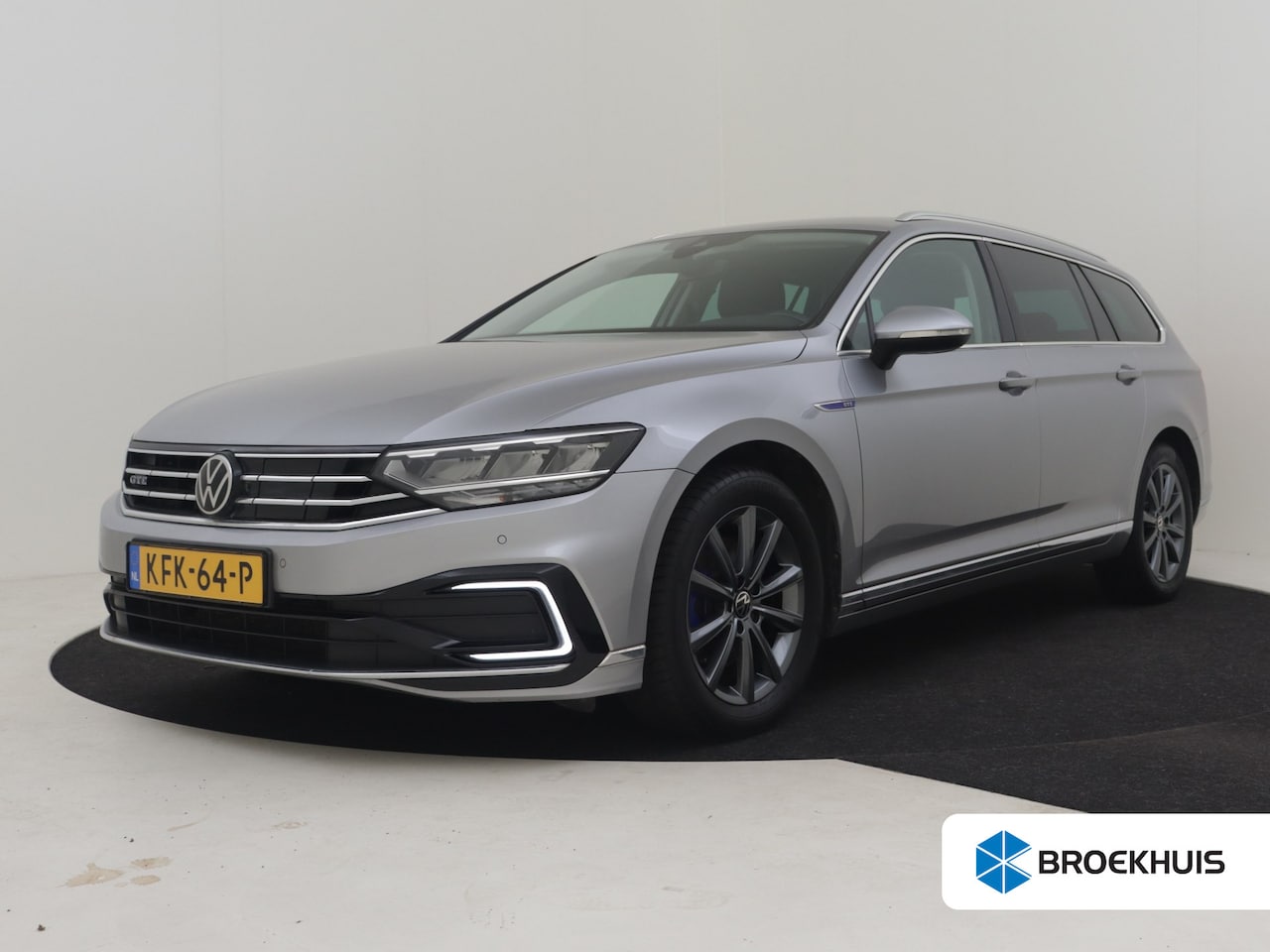 Volkswagen Passat Variant - 1.4 TSI PHEV GTE Business | Trekhaak uitklapbaar | Achteruitrijcamera | Cruise control ada - AutoWereld.nl