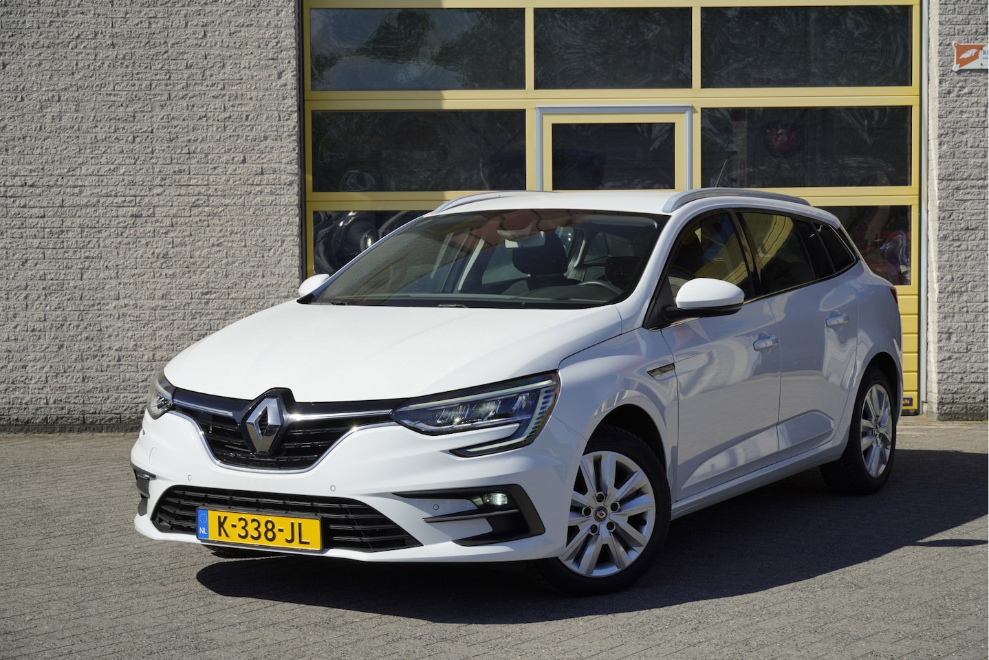 Renault Mégane Estate - 1.3 TCe 141PK! Business Zen BJ2021 Led V+A | Dynamische knipperlichten | Pdc | Trekhaak | - AutoWereld.nl