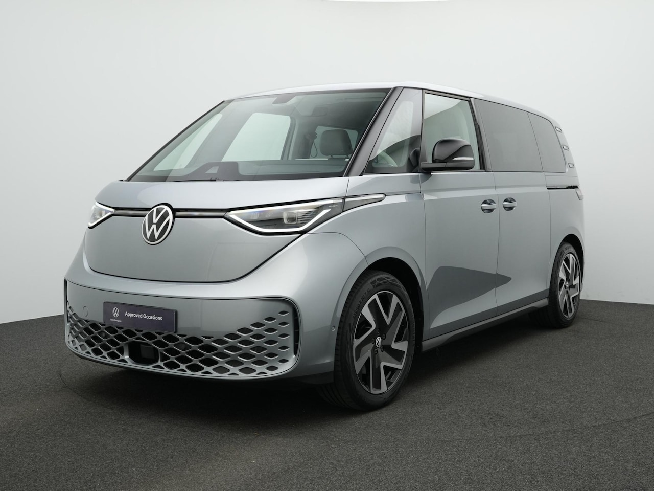 Volkswagen ID. Buzz - 1st 77kWh 204 pk | IQ Light | Stuur-/stoelverwarming | Achteruitrijcamera | Navigatie | Ad - AutoWereld.nl