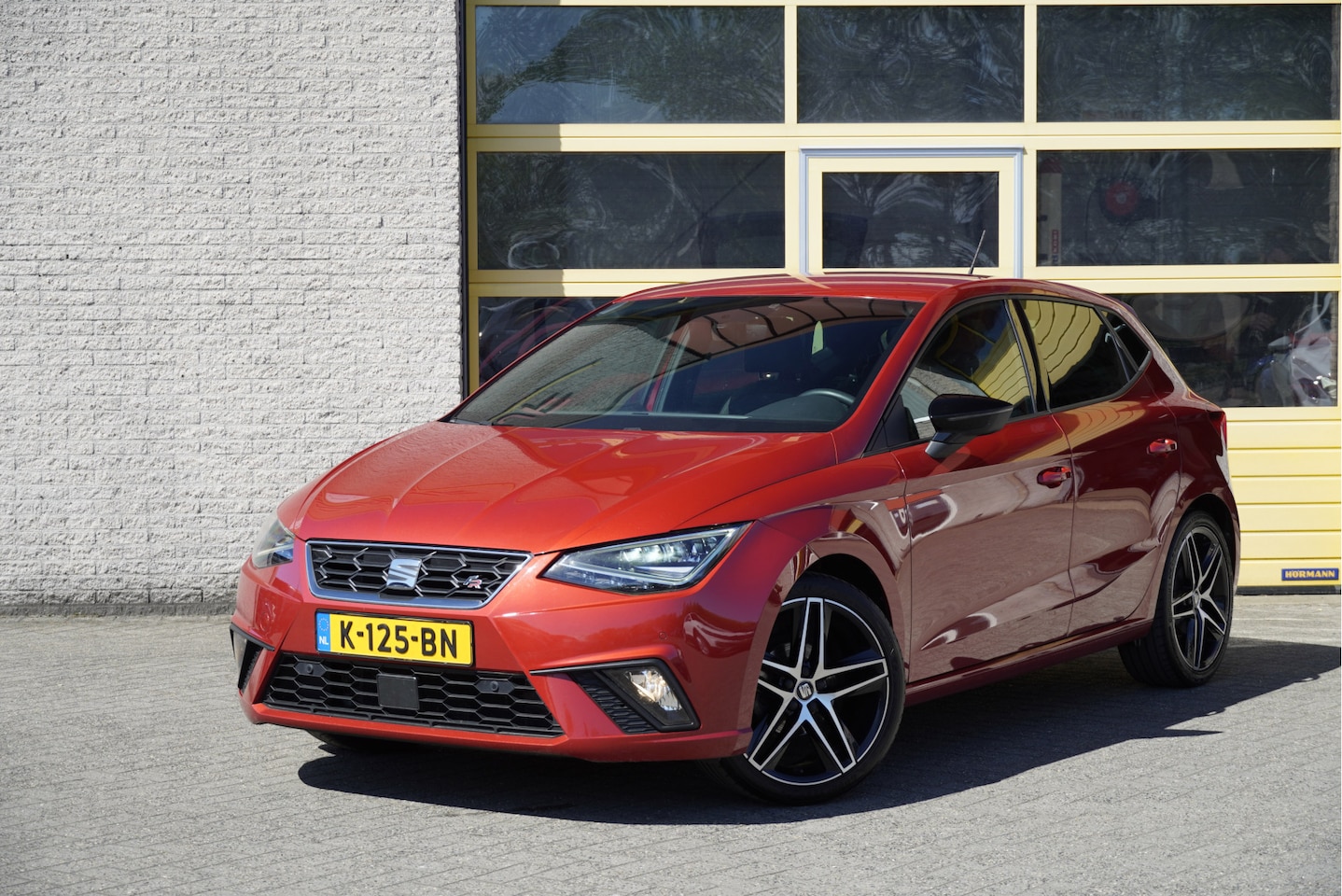 SEAT Ibiza - 1.0 TSI 5drs FR Business Intense Plus BJ2020 Lmv 18" | Led V+A | Pdc | Achteruitrijcamera - AutoWereld.nl