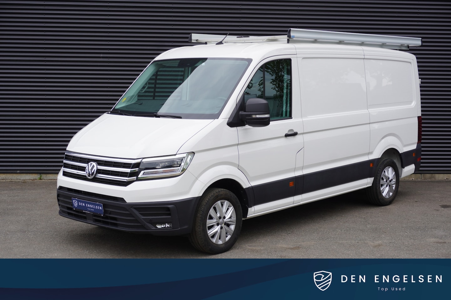Volkswagen Crafter - 35 140pk Automaat L3H2/L2H1 LED Apple Carplay Camera 17" Velgen Imperiaal Parkeersensoren - AutoWereld.nl