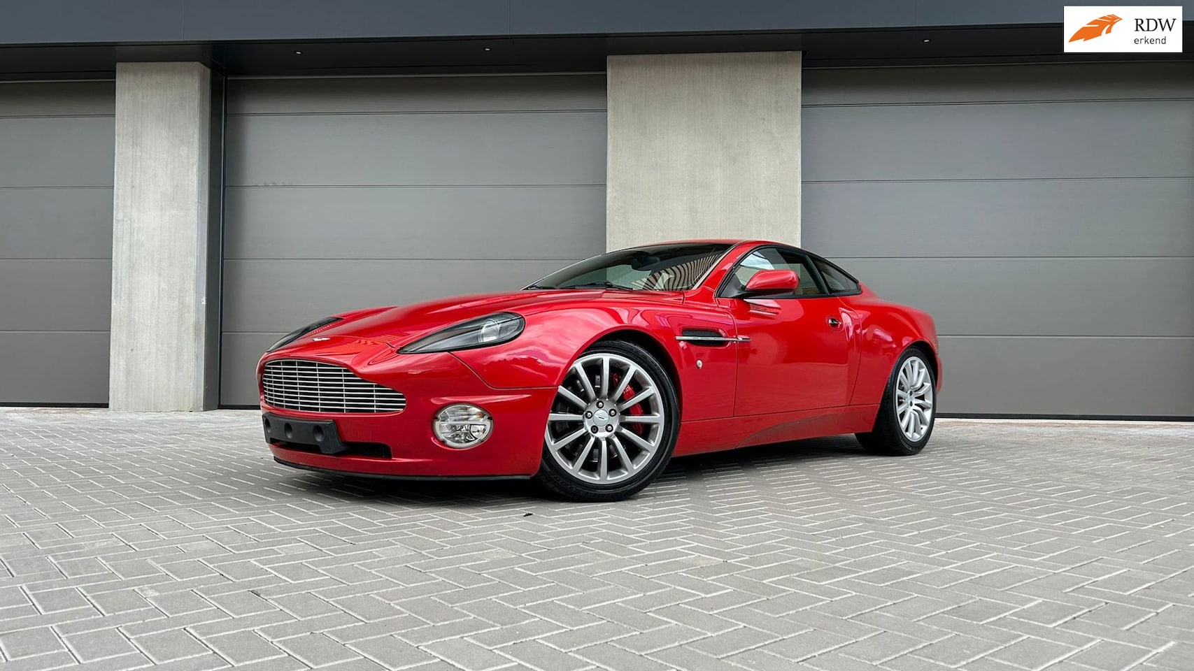 Aston Martin V12 Vanquish - 5.9 V12 Aut, 84.000 km, Uniek exemplaar - AutoWereld.nl