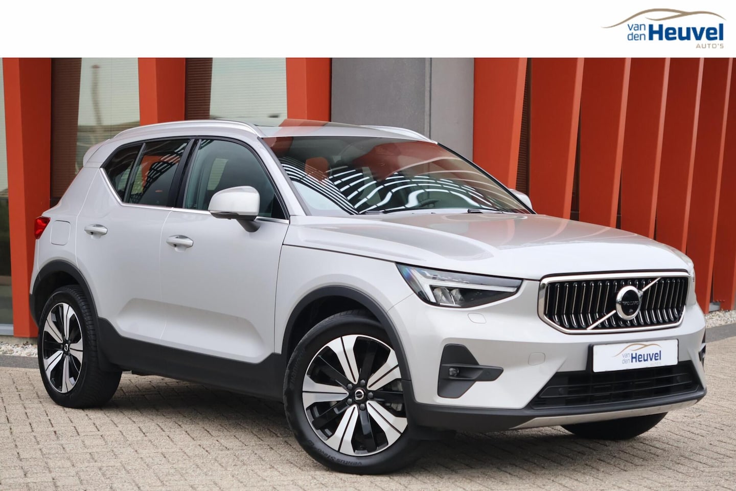 Volvo XC40 - T5 Recharge Ultimate Bright | Stoelverwarming | Trekhaak | Leder | 360° Camera | H/K | Pan - AutoWereld.nl