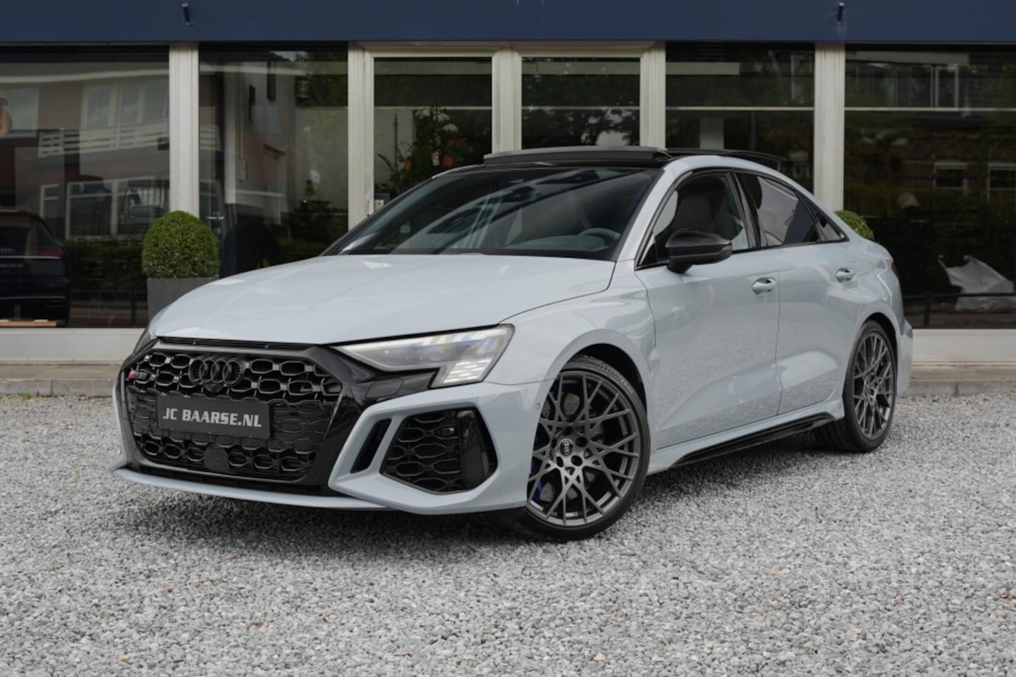 Audi RS3 - 2.5 TFSI RS3 QUATTO LIMOUSINE PERFORMANCE EDITION - AutoWereld.nl