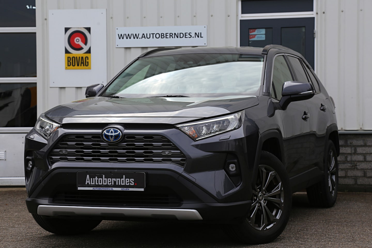 Toyota RAV4 - 2.5 Hybrid Comfort*Fabrieksgarantie t/m01-2033!*Perfect Toyota onderh.*Trekhaak/Leder/Stoe - AutoWereld.nl