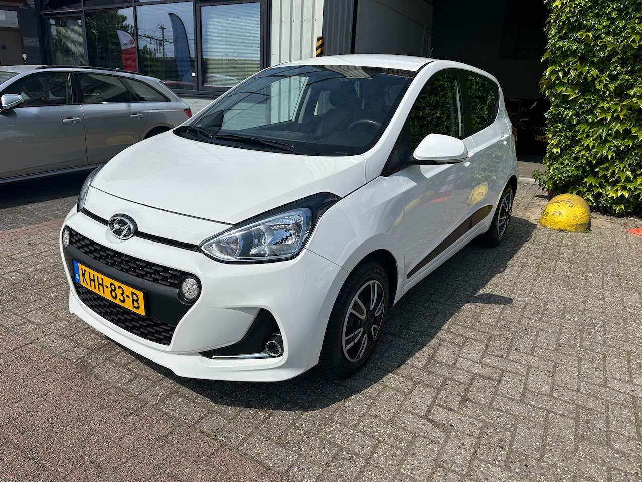 Hyundai i10 - 1.2i 1.2i - AutoWereld.nl