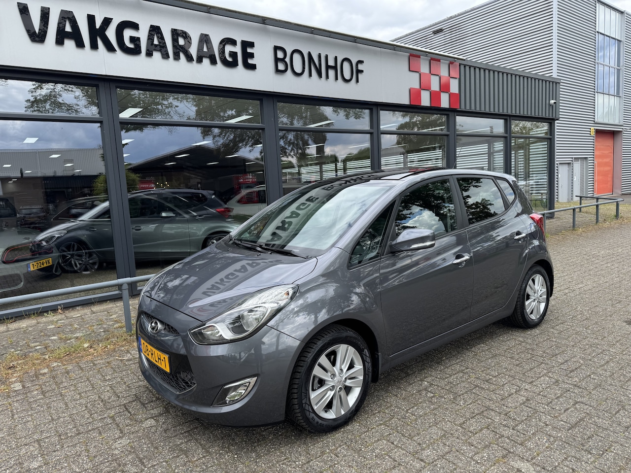 Hyundai ix20 - 1.6i i-Catcher AUTOMAAT-CAMERA-AIRCO - AutoWereld.nl