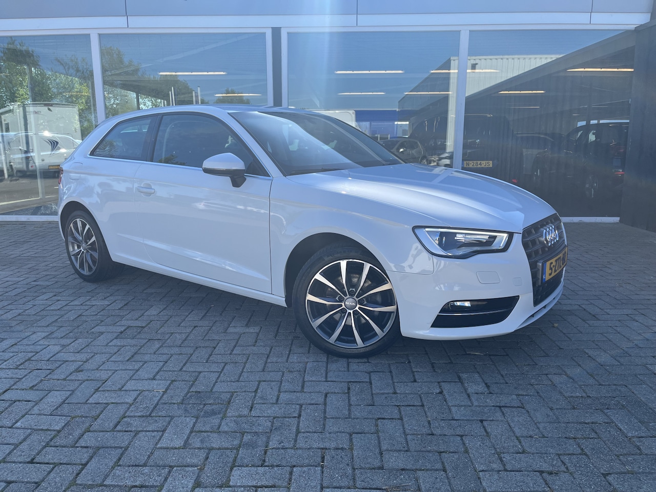 Audi A3 Sportback - 1.4 TFSI Attraction Cruise / Clima / Lmv / Stoelverwarming - AutoWereld.nl