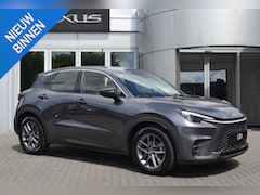 Lexus LBX - 2WD STOELVERW STUURVERW PARK-SENSOR BLIND-SPOT CARPLAY LENDESTEUN