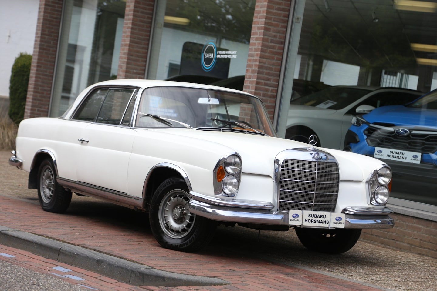 Mercedes-Benz 220 - W111 220SE COUPE - AutoWereld.nl