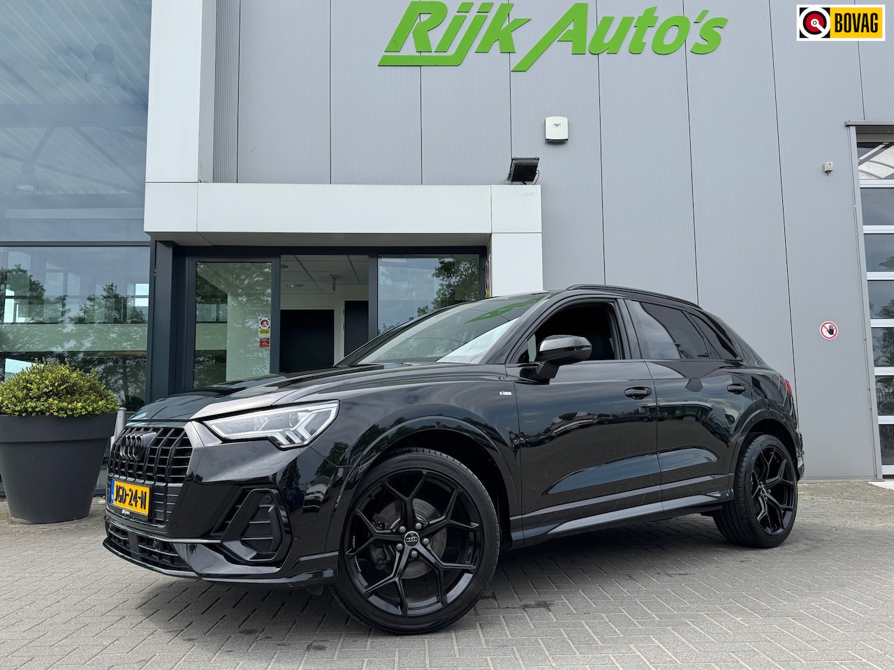 Audi Q3 - 35 TFSI 3X S-Line * Keyless * Matrix led * Carplay - AutoWereld.nl