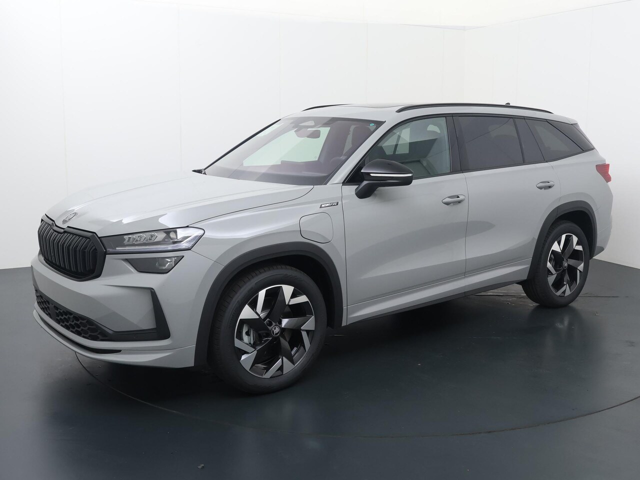 Skoda Kodiaq - Sportline Business 1.5 TSI PHEV 204 PK | Trekhaak | Winterpakket | Comfortpakket | 20" Lic - AutoWereld.nl