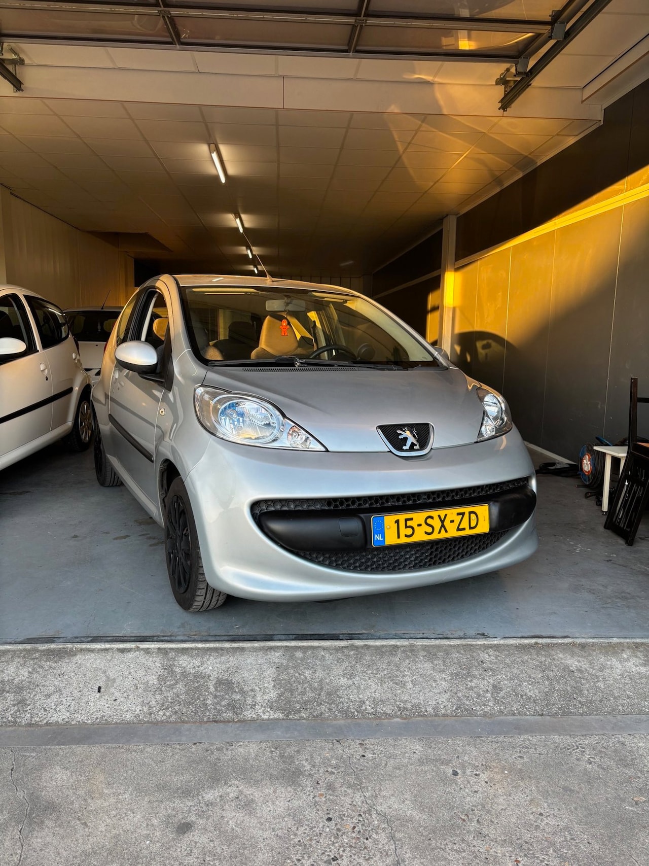 Peugeot 107 - 1.0-12V XS 1.0-12V XS - AutoWereld.nl