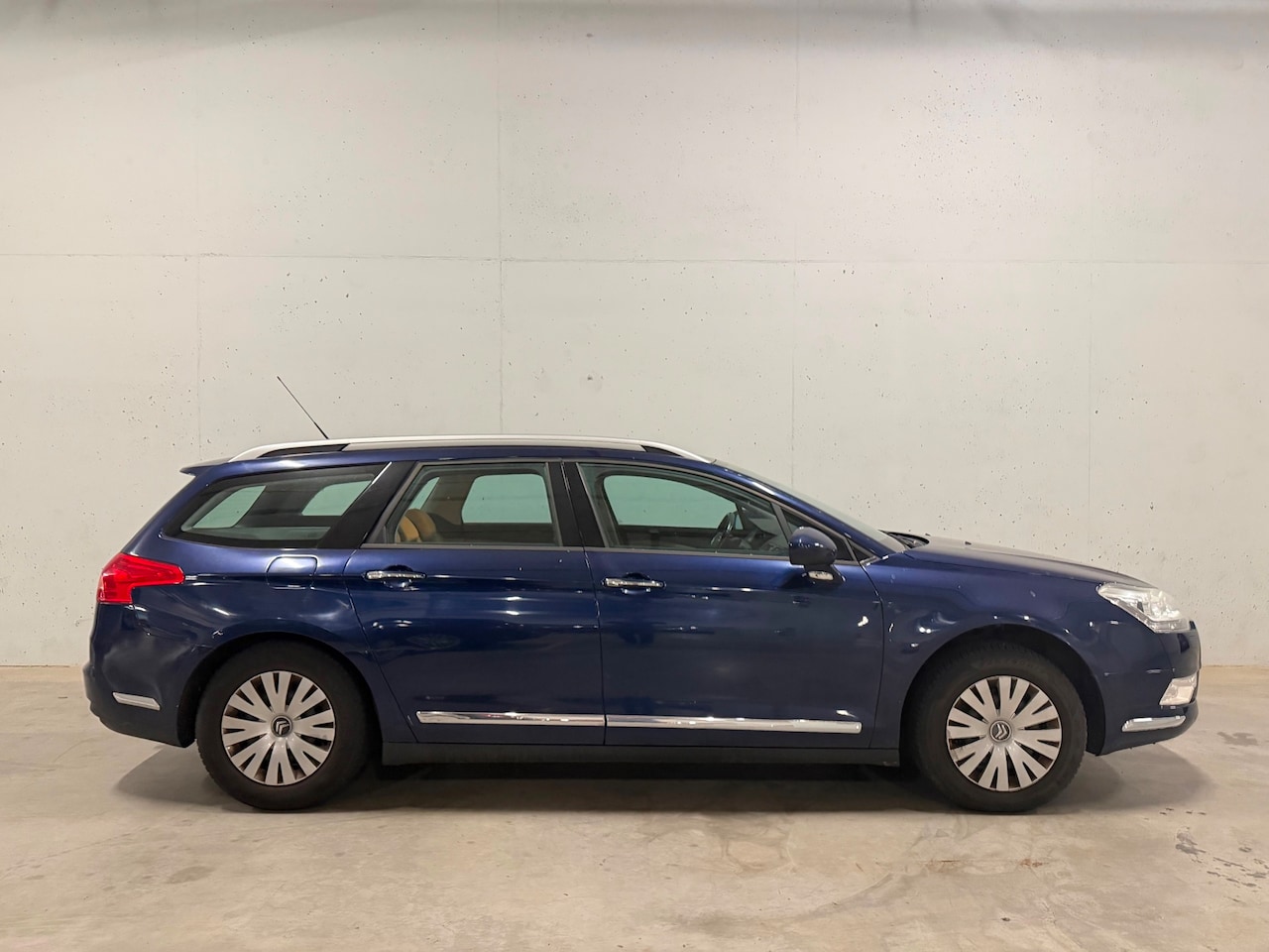 Citroën C5 Tourer - 2.0 16V Comfort Clima Cruise Airco Trekhaak - AutoWereld.nl