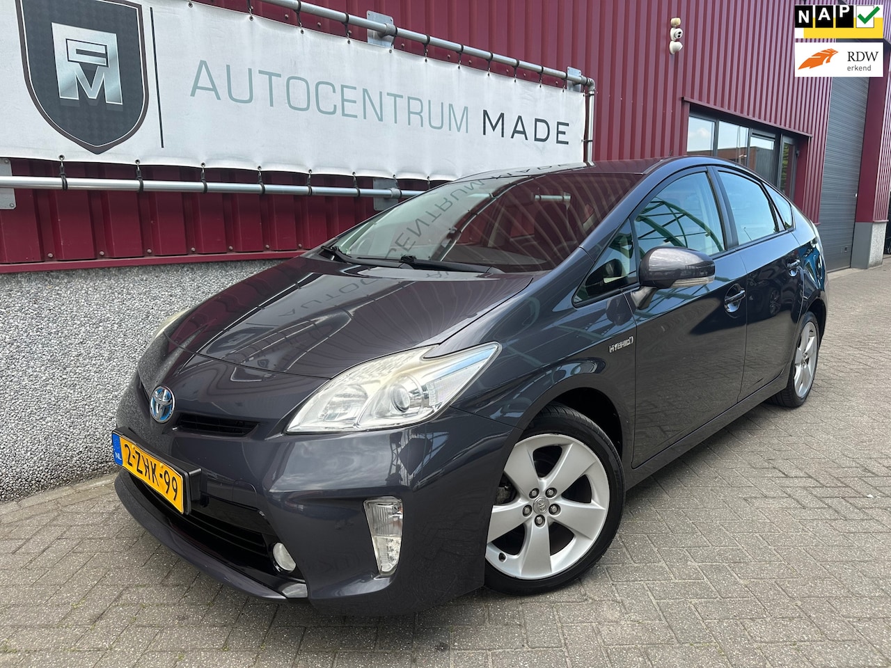 Toyota Prius - 1.8 Business // Clima // Navi Carplay // 167 DKM NAP - AutoWereld.nl