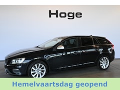Volvo V60 - 1.6 D2 Summum Automaat Clima Navigatie Trekhaak Goed Onderhouden Inruil Mogelijk