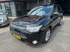 Mitsubishi Outlander - 2.0 PHEV Instyle SCHUIFDAK LEDER TREKHAAK CAMERA ORIG NL NAP