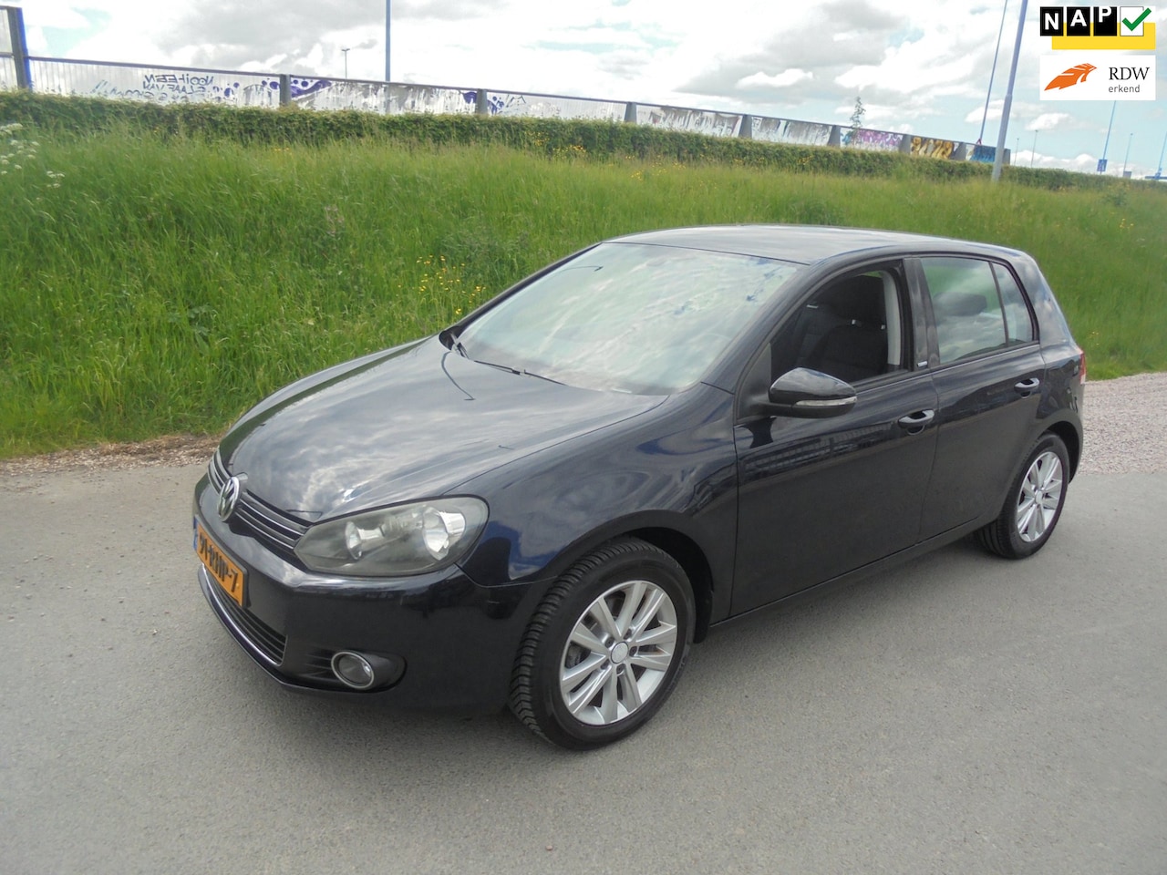 Volkswagen Golf - Volkswagen Golf 1.2 TSI benzine 5 deurs airco ecc lmv 155.000km - AutoWereld.nl