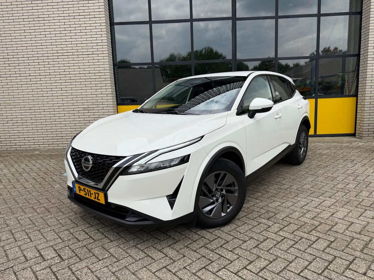 Nissan Qashqai - 140PK 1ste eigenaar, trekhaak & adaptieve cruise control Tekna - AutoWereld.nl