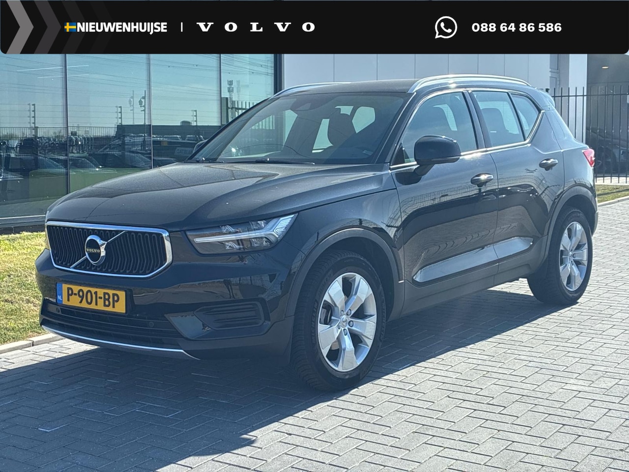 Volvo XC40 - 1.5 T2 Momentum | Trekhaak | Parkeercamera | Stuurverwarming | Stoelverwarming | All-Seaso - AutoWereld.nl