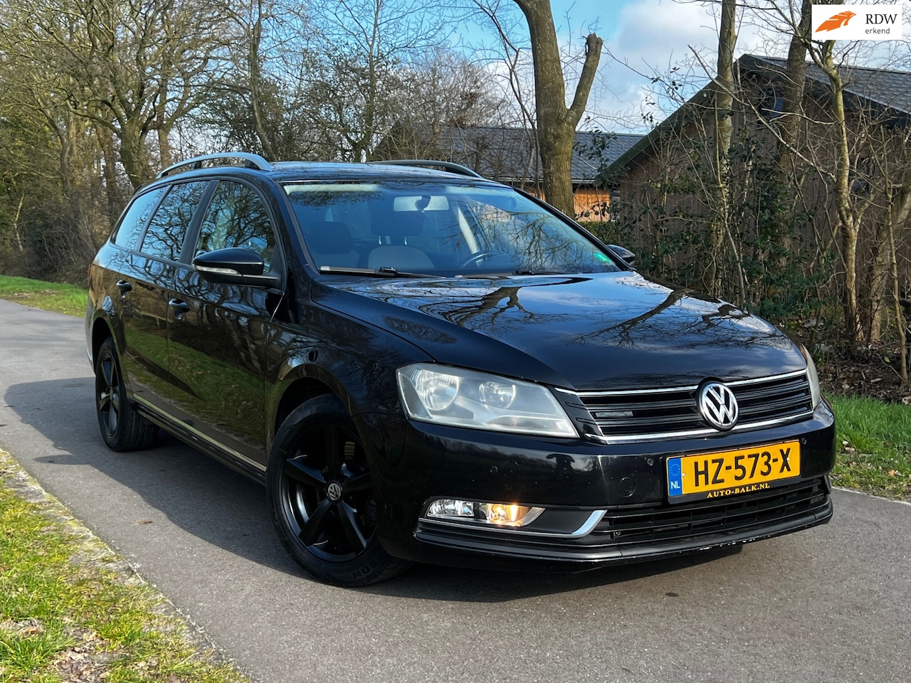 Volkswagen Passat Variant - 2.0 TDI Highline BlueMotion | DSG + R-line + Cruise + Navi Nu € 6.975,-!!! - AutoWereld.nl