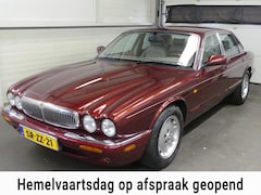 Jaguar Sovereign - 4.0 V8 - Automaat - Leer - Keurige staat