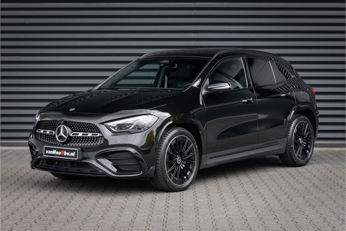 Mercedes-Benz GLA-Klasse - 200 d AMG Line 20 inch - Pano - Camera - AutoWereld.nl