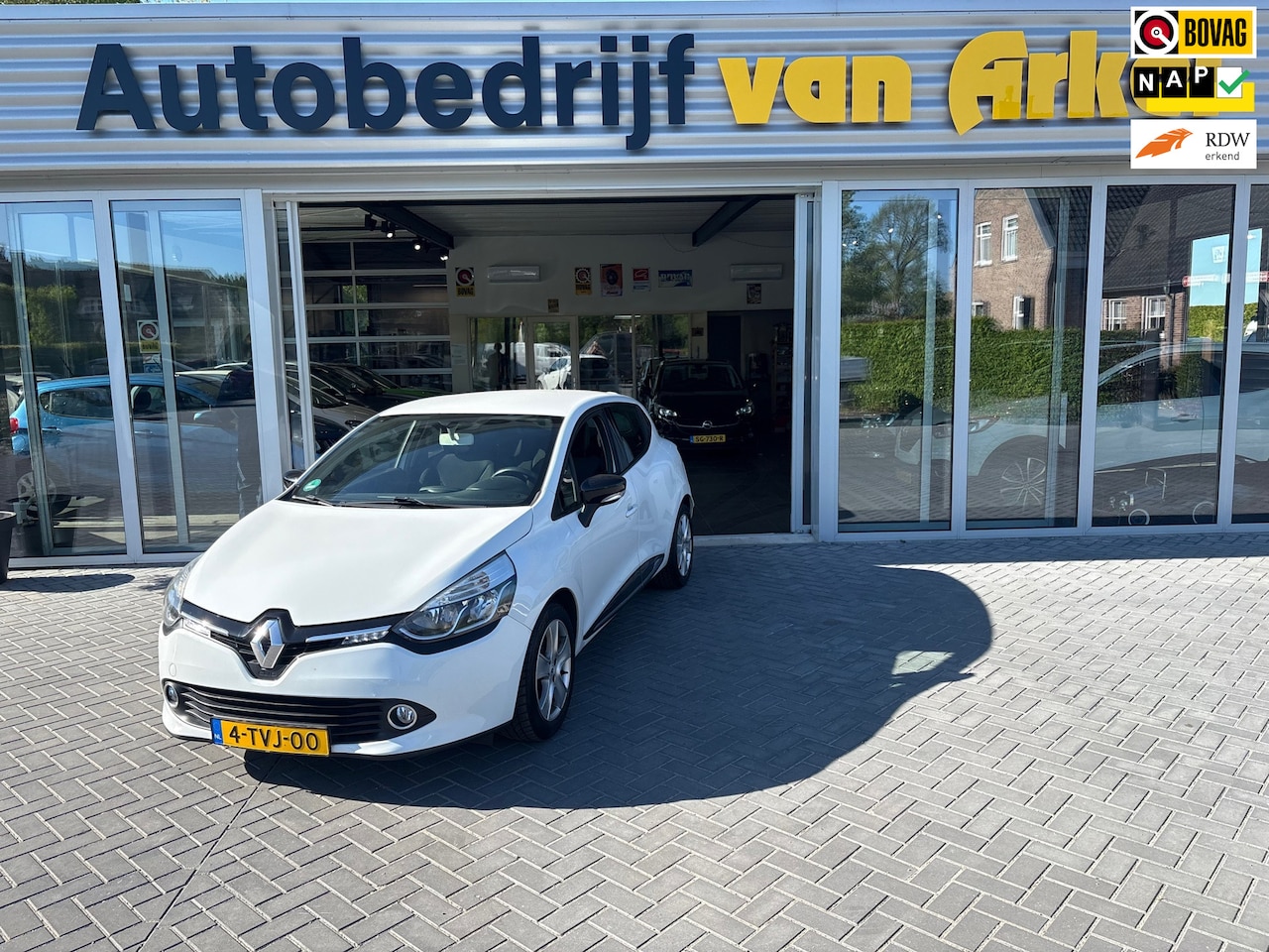 Renault Clio - 0.9 TCe Expression 0.9 TCe Expression - AutoWereld.nl