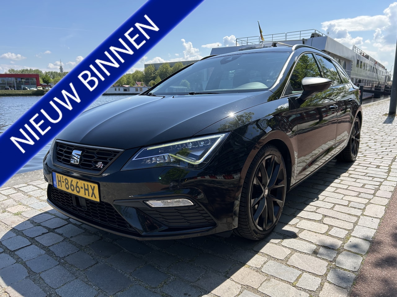 SEAT Leon ST - 1.5 TSI FR Ultimate Edition Black panodak navi/camera airco/ecc - AutoWereld.nl