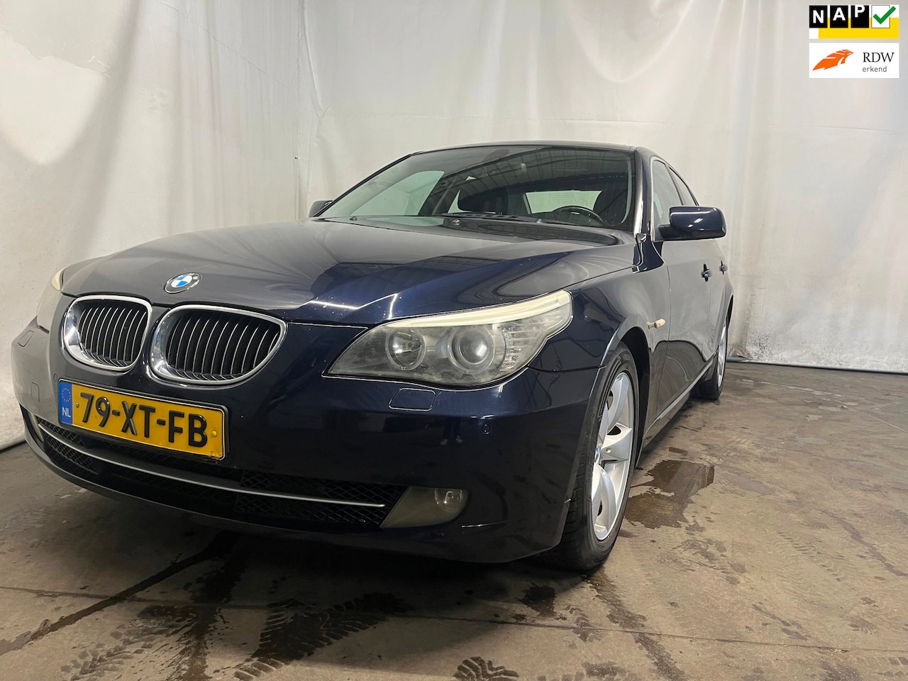 BMW 5-serie - 523i Executive - Olie Verbruik - Koelvloeistof Lekkage - Schade - AutoWereld.nl