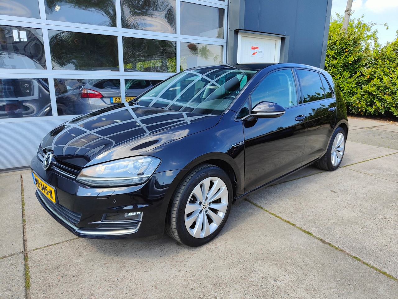 Volkswagen Golf - 1.4 TSI Business Edition R Connected 1.4 TSI Business Edition R Connected - AutoWereld.nl